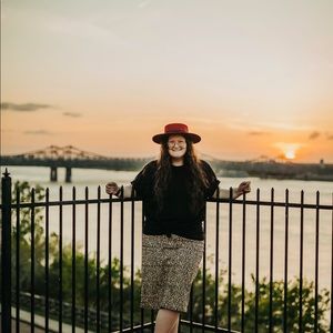 Meet your Posher, Avery